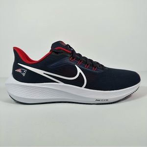 New England Patriots Nike Air Zoom Pegasus 39 Size 10 Brand New